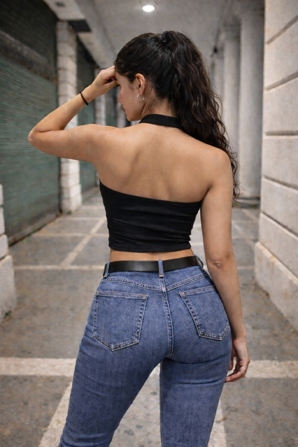 SculptFit Halter Crop Top